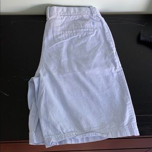 Izod blue and white seersucker shorts waist 30